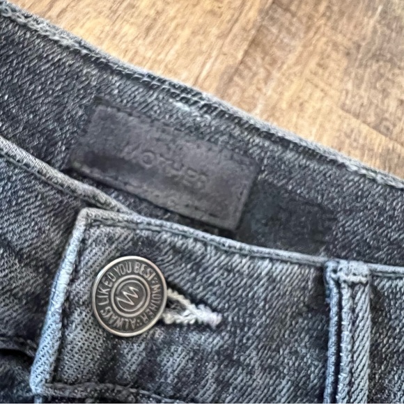 Distressed Jeans by Mother - Picture 4 of 6